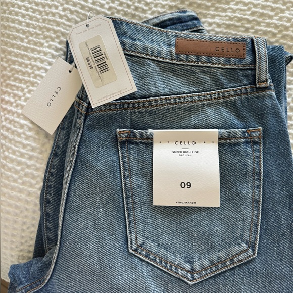 NWT Fringed Pineapple High Rise Dad Jeans!! - Picture 3 of 12